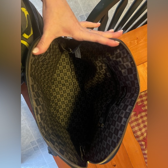 London Fog Shoulder Purse - Picture 2 of 5